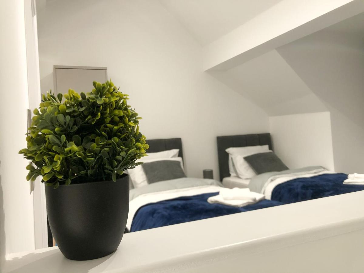 10Min To City - Free Parking - Private Studio - Contractor Friendly Manchester Dış mekan fotoğraf