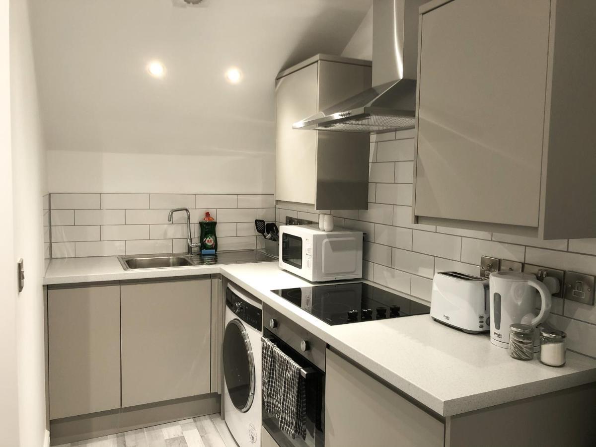 10Min To City - Free Parking - Private Studio - Contractor Friendly Manchester Dış mekan fotoğraf