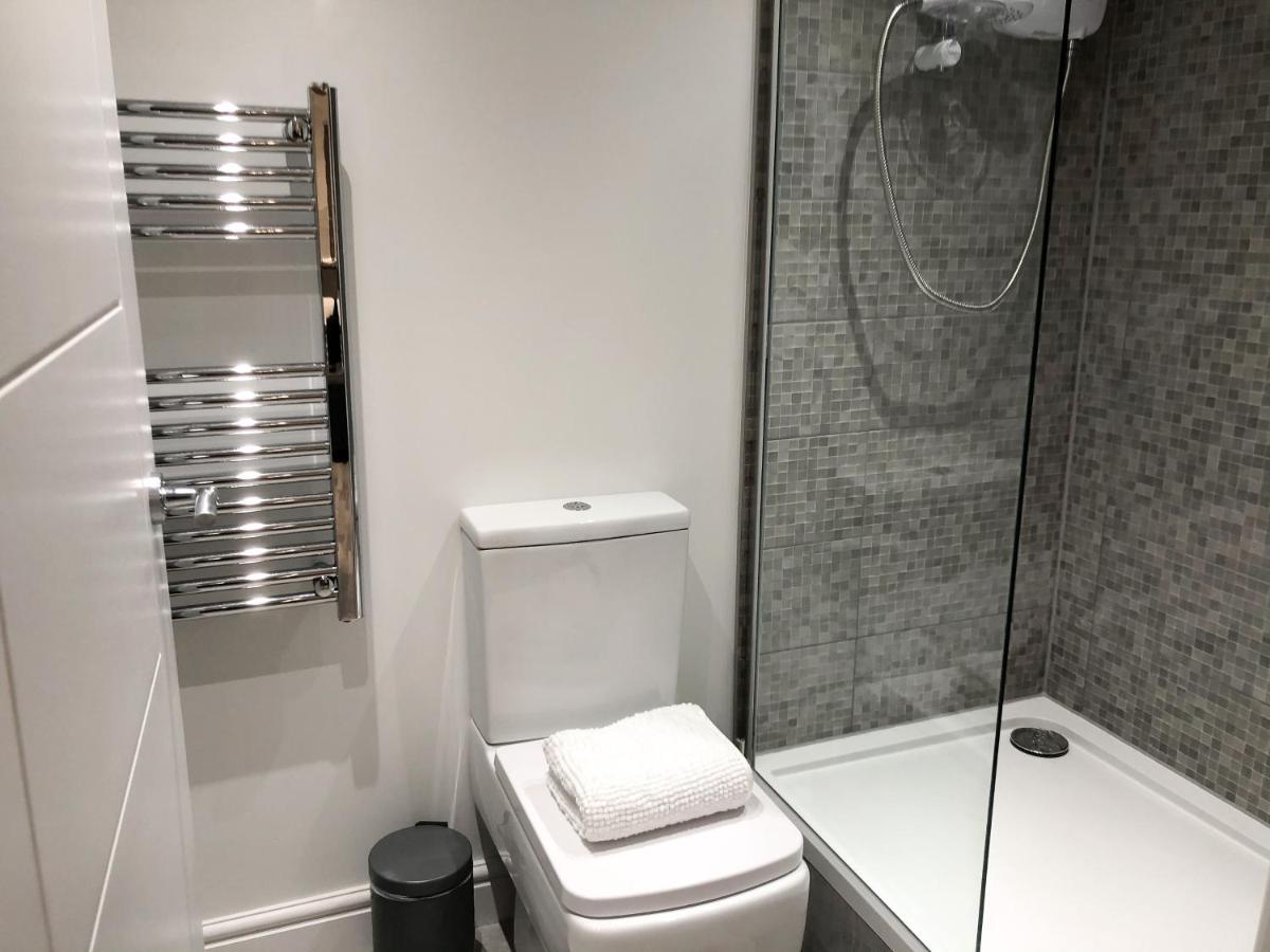 10Min To City - Free Parking - Private Studio - Contractor Friendly Manchester Dış mekan fotoğraf