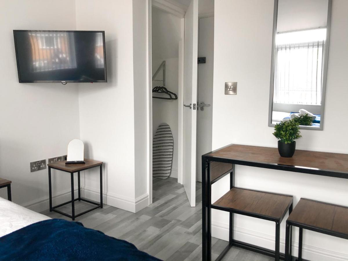 10Min To City - Free Parking - Private Studio - Contractor Friendly Manchester Dış mekan fotoğraf
