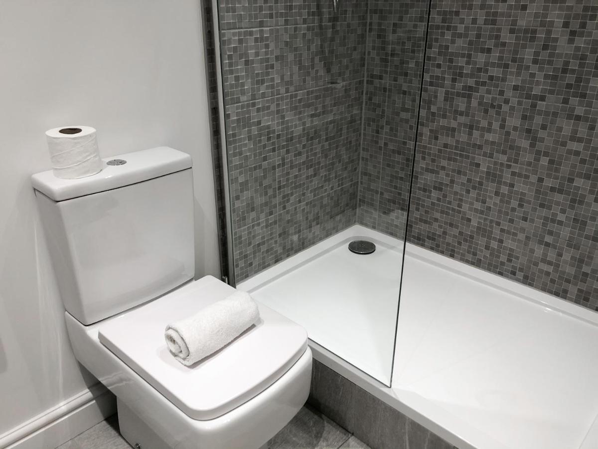10Min To City - Free Parking - Private Studio - Contractor Friendly Manchester Dış mekan fotoğraf